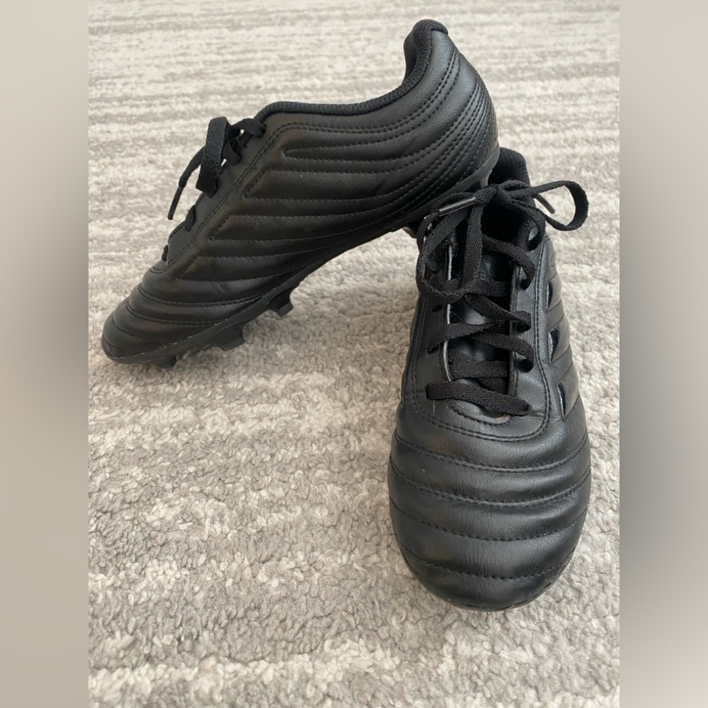 Adidas Copa Boys Soccer Futbal Black Cleats, size 3 1/2